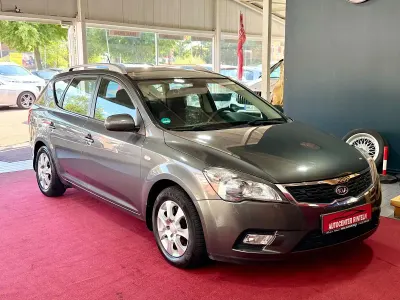 Gebraucht Kia Ceed Spirit 90 PS (66 kW) 2010 Grau Kleinwagen