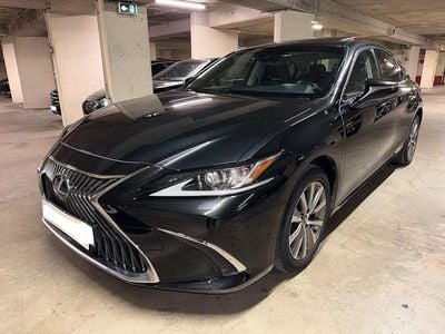Gebraucht Lexus ES300H Business Edition 218 PS (160 kW) 2021 Schwarz Limousine