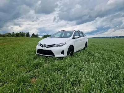 Gebraucht Toyota Auris 2014 Weiß Kombi