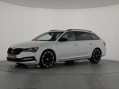 Moonweiss metallic Gebraucht 2022 Skoda Superb SportLine Kombi | 33.490 € (Etwas zu teuer)