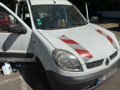 Usata Renault Kangoo 43 CV (31 kW) 2004 Bianco Monovolume