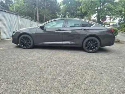 Gebraucht Opel Insignia Sport 170 PS (125 kW) 2020 Braun Limousine