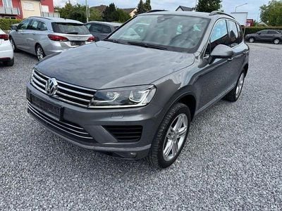 Gebraucht VW Touareg Exclusive 262 PS (192 kW) 2016 Grau SUV