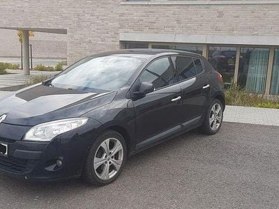 Gebraucht Renault Mégane Dynamique 131 PS (96 kW) 2011 Schwarz Limousine