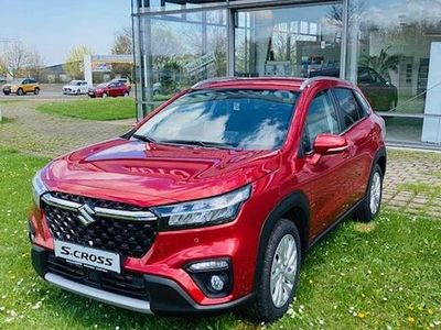 Energetic red pearl met. Gebraucht 2023 Suzuki SX4 S-Cross Comfort SUV | 23.590 € (Teuer)