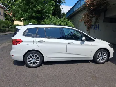 Gebraucht BMW 218 Gran Tourer Sport Line 140 PS (102 kW) 2017 Weiß Van / Kleinbus