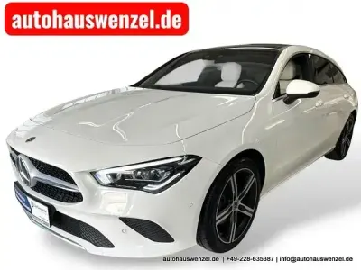 Gebraucht Mercedes CLA200 Shooting Brake 150 PS (110 kW) 2021 Weiß Kombi