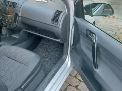 Gebraucht VW Polo 75 PS (55 kW) 2007 Silber Kleinwagen