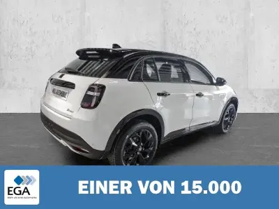 Neu Fiat 600 Street 101 PS (74 kW) 2026 Weiß SUV
