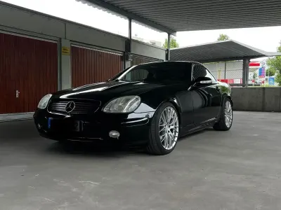 Gebraucht Mercedes SLK230 197 PS (144 kW) 2001 Schwarz Cabrio