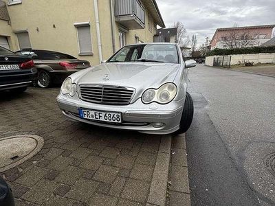 Second-hand Mercedes C200 Classic 163 CP (119 kW) 2002 Berlinǎ