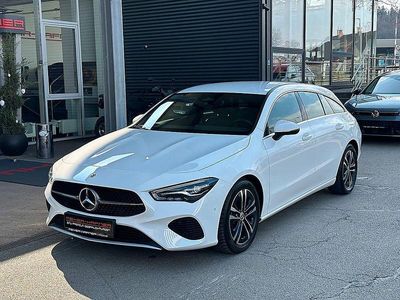 Gebraucht Mercedes CLA180 Shooting Brake 116 PS (85 kW) 2023 Weiß Kombi