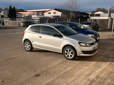 Używany VW Polo 75 KM (55 kW) 2010 Srebrny Hatchback