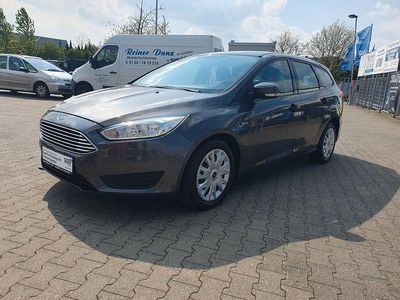 Gebraucht Ford Focus 101 PS (74 kW) 2016 Grau Kombi
