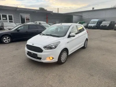 Gebraucht Ford Ka Plus Basis 69 PS (50 kW) 2018 Weiß Kleinwagen
