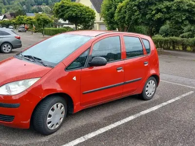 Gebraucht Mitsubishi Colt 95 PS (69 kW) 2008 Rot Van / Kleinbus