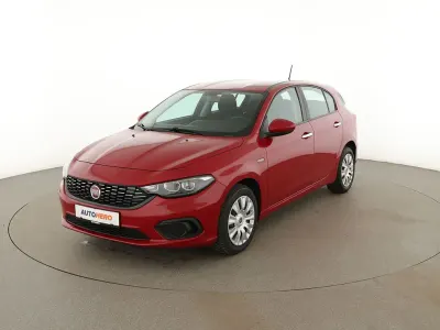 Gebraucht Fiat Tipo Easy 95 PS (69 kW) 2017 Rot Limousine