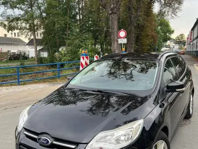 Gebraucht Ford Focus Titanium 116 PS (85 kW) 2011 Limousine