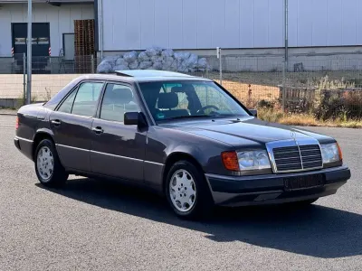 Gebraucht Mercedes E230 132 PS (97 kW) 1991 Braun Limousine