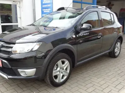 Gebraucht Dacia Sandero Prestige 90 PS (66 kW) 2014 Schwarz Limousine