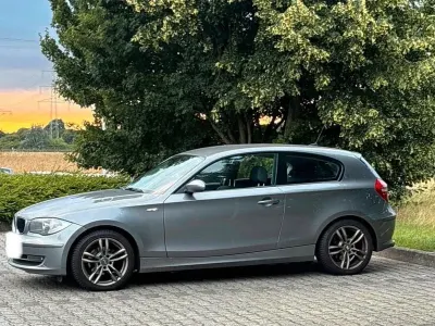 Gebraucht BMW 116 122 PS (89 kW) 2008 Grau Kleinwagen