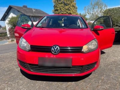 Usata VW Golf VI 80 CV (58 kW) 2009 Rosso Utilitaria