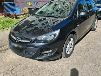 Gebraucht Opel Astra 136 PS (100 kW) 2014 Schwarz Kombi