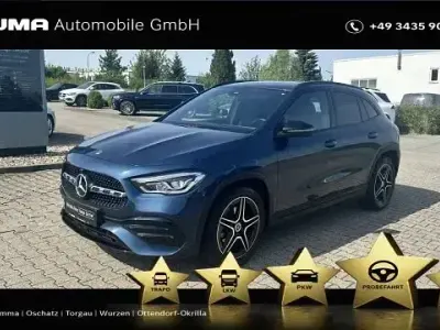Gebraucht Mercedes GLA200 AMG 163 PS (119 kW) 2022 Blau SUV