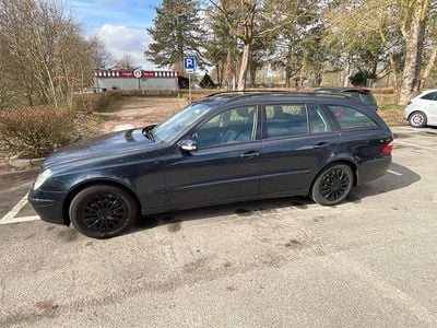 Gebraucht Mercedes E220 Classic 150 PS (110 kW) 2006 Schwarz Kombi