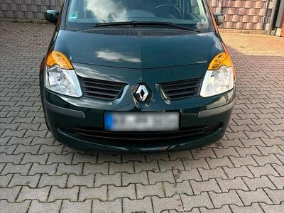 Usado Renault Modus 111 CV (81 kW) 2005 Verde Monovolumen