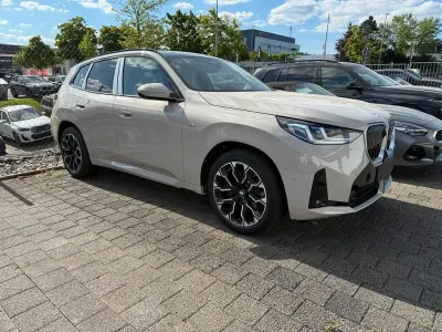 Gebraucht BMW X3 Performance 197 PS (144 kW) 2025 Grau SUV