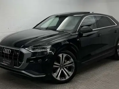 Gebraucht Audi Q8 S-Line 231 PS (169 kW) 2023 Mythosschwarz SUV