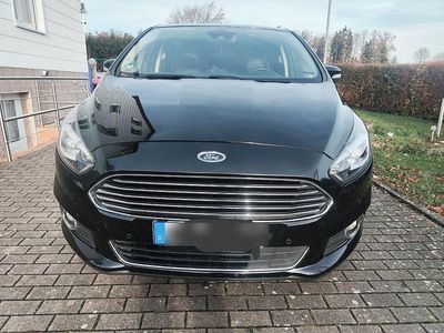 Gebraucht Ford S-MAX Titanium 179 PS (131 kW) 2016 Schwarz Van / Kleinbus