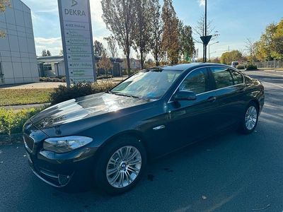 Gebraucht BMW 523 2011 Grau Limousine