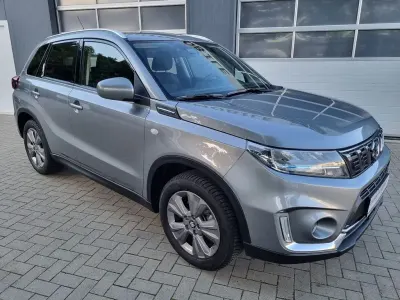 Gebraucht Suzuki Vitara Comfort+ 129 PS (94 kW) 2023 Grau SUV