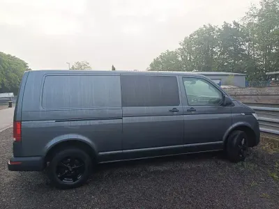 Gebraucht VW Transporter 150 PS (110 kW) 2020 Braun Van