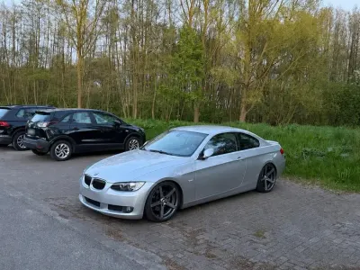 Używany BMW 325 Performance 220 KM (161 kW) 2007 Srebrny Coupe