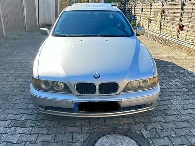 BMW 525