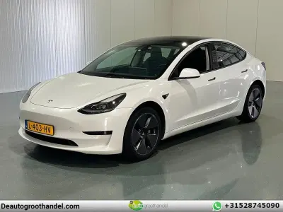 Gebraucht Tesla Model 3 Standard Range 175 kW (238 PS) 2021 Weiß Limousine
