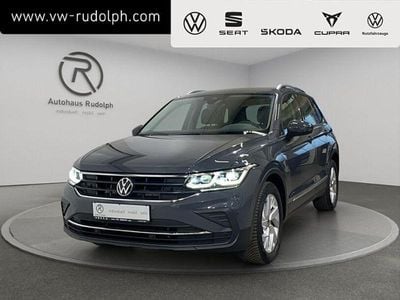 Delfingrau metallic (metallic) Gebraucht 2022 VW Tiguan Active SUV | 28.880 € (Guter Preis)