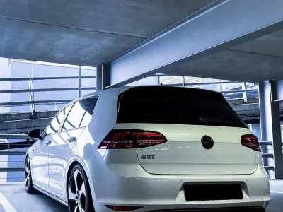 Gebraucht VW Golf VII GTI 220 PS (161 kW) 2016 Weiß Limousine