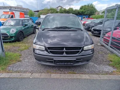 Gebraucht Chrysler Grand Voyager 158 PS (116 kW) 1996 Schwarz Van / Kleinbus
