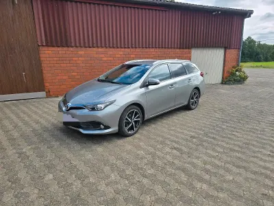 Gebraucht Toyota Auris 116 PS (85 kW) 2017 Grau Kombi