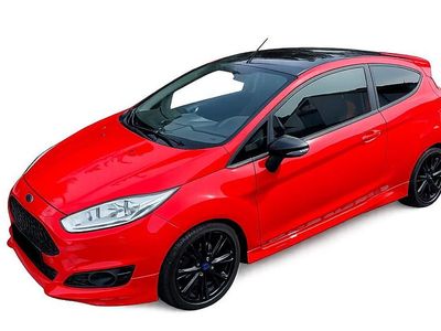 Gebraucht Ford Fiesta Sport 140 PS (102 kW) 2015 Rot Kleinwagen
