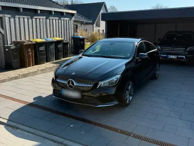 Gebraucht Mercedes CLA220 Shooting Brake 177 PS (130 kW) 2018 Schwarz Kombi