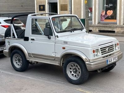 Suzuki Samurai