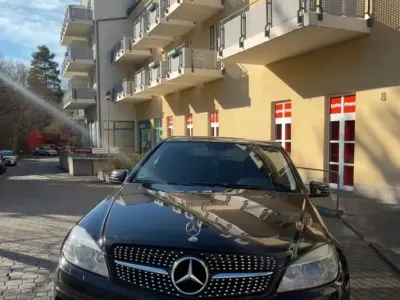 Gebraucht Mercedes C200 136 PS (100 kW) 2010 Schwarz Limousine