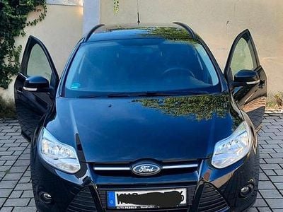 Gebraucht Ford Focus 129 PS (94 kW) 2013 Schwarz Kombi