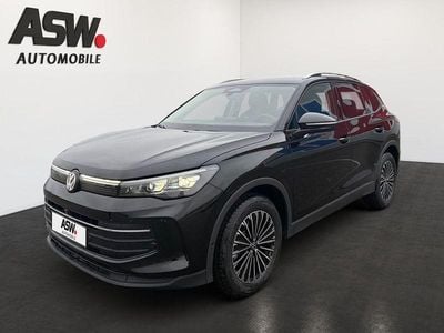 Grenadillschwarz metallic Neu 2025 VW Tiguan Life SUV | 52.355 € (Superpreis)