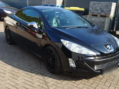 Gebraucht Peugeot 308 CC Platinum 140 PS (102 kW) 2011 Schwarz Cabrio